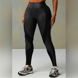 NWOT set of 2 Fabletics High-Waisted Leggings in black and Olive green